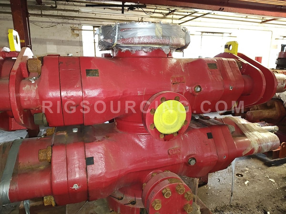 Cameron 13-5/8" U 5K Double BOP